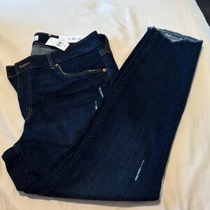 LOFT Curvy Skinny Frayed Hem Jeans